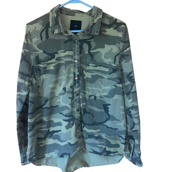 Stylish Green Camo Denim Jacket Size Large Button Down Shirt Utility Army - Picture 1 of 8